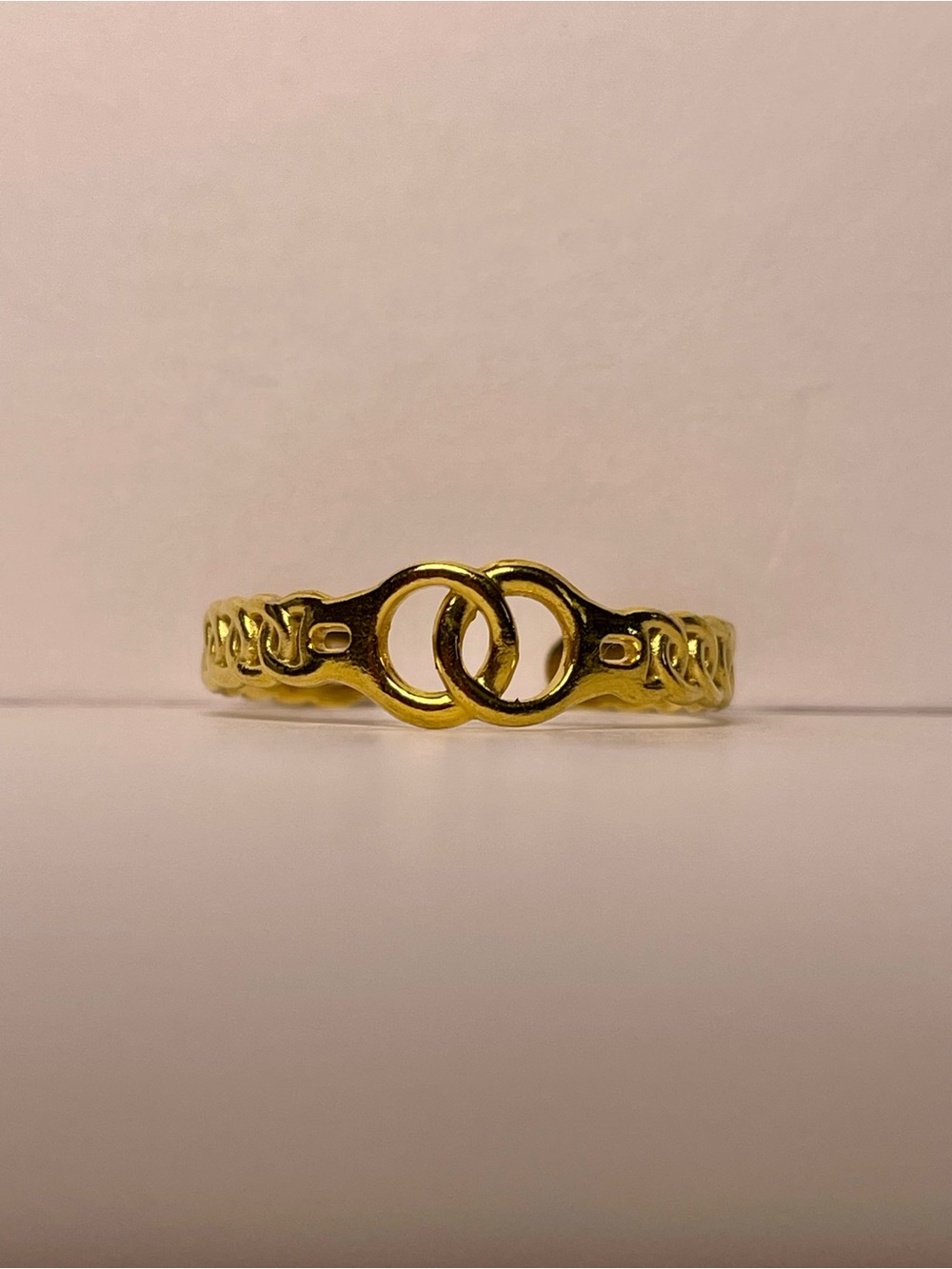 Gold Circle Linked Ring